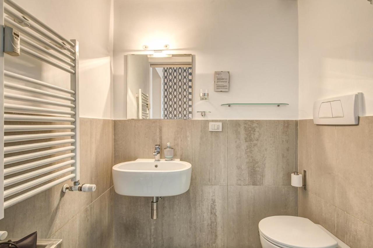 Enjoy Luxury In * Rome
