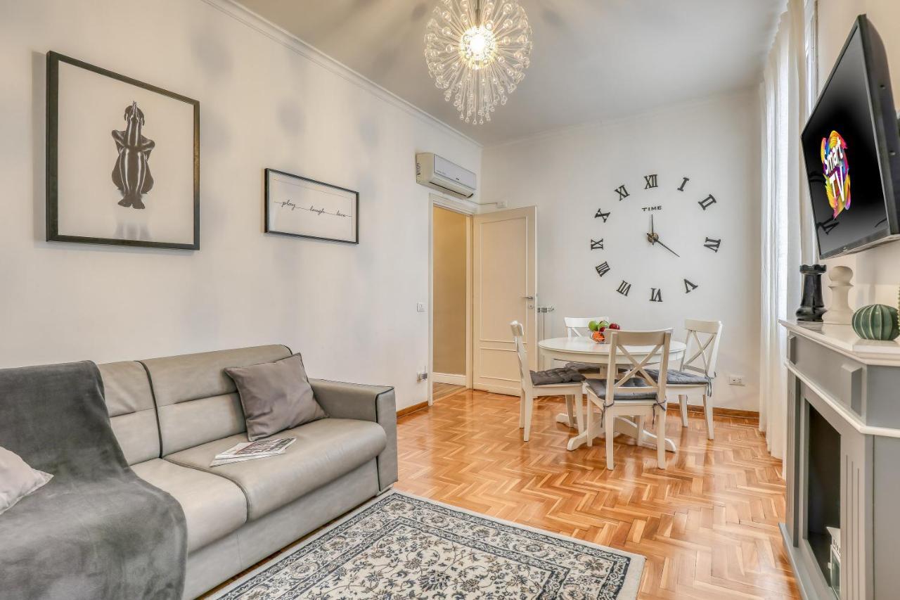 Atrhome Penthouse Frattina Apartment *