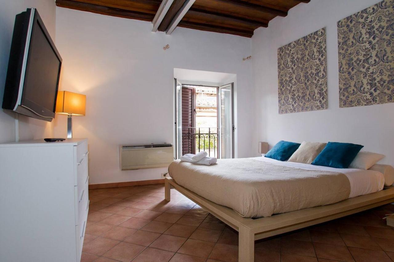Pantheon Charming 2-bed In Heart Of Apartment Rome