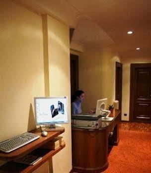 Beccaria A Piazza Del Popolo Bed & Breakfast 2*