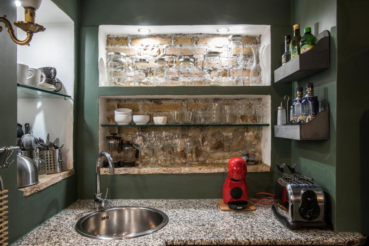 Charming Pantheon Apt In The Heart Of Rome Apartment Rome