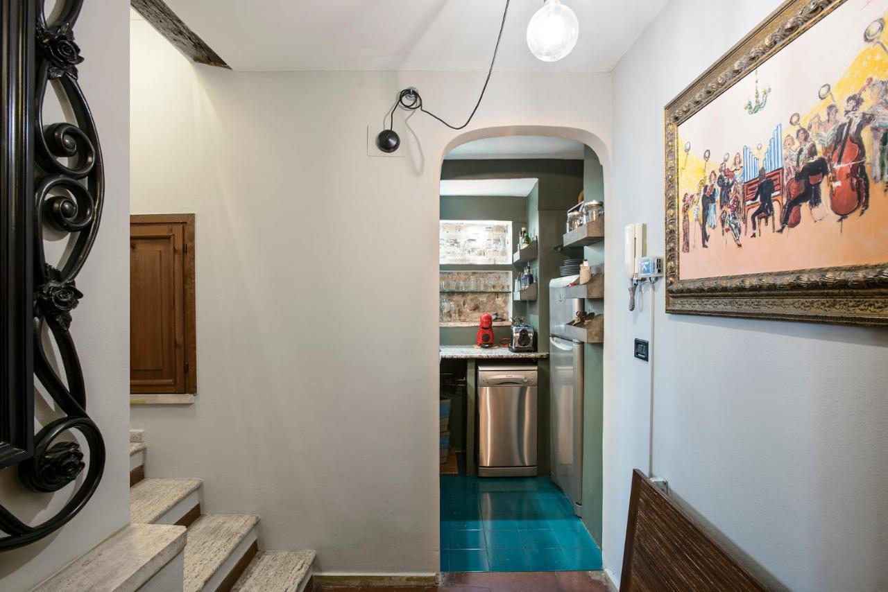 Charming Pantheon Apt In The Heart Of Rome Apartment Rome