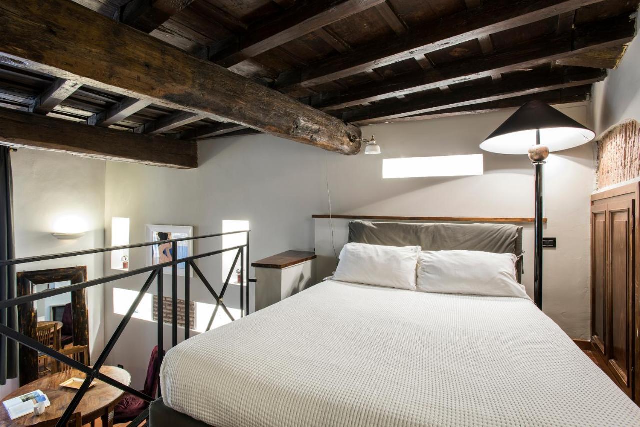 Charming Pantheon Apt In The Heart Of Rome Apartment Rome