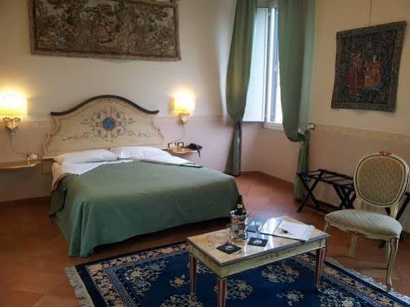 Bed & Breakfast Residenza Gens Julia Rome