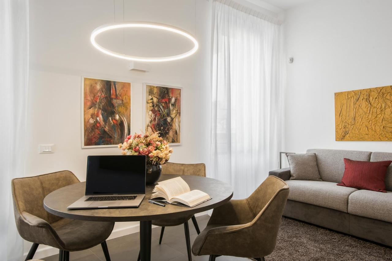Apartment Residenza Fontanella Barberini By Spanish Steps Rome