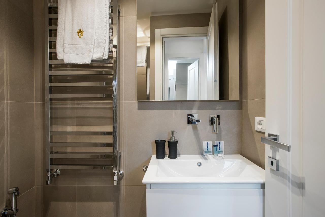 Residenza Fontanella Barberini By Spanish Steps Apartment *