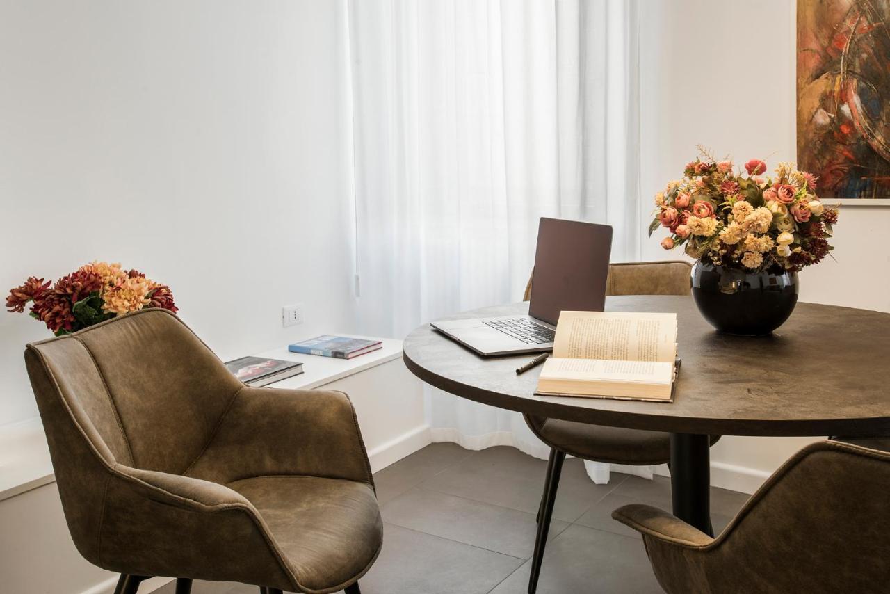 Apartment Residenza Fontanella Barberini By Spanish Steps
