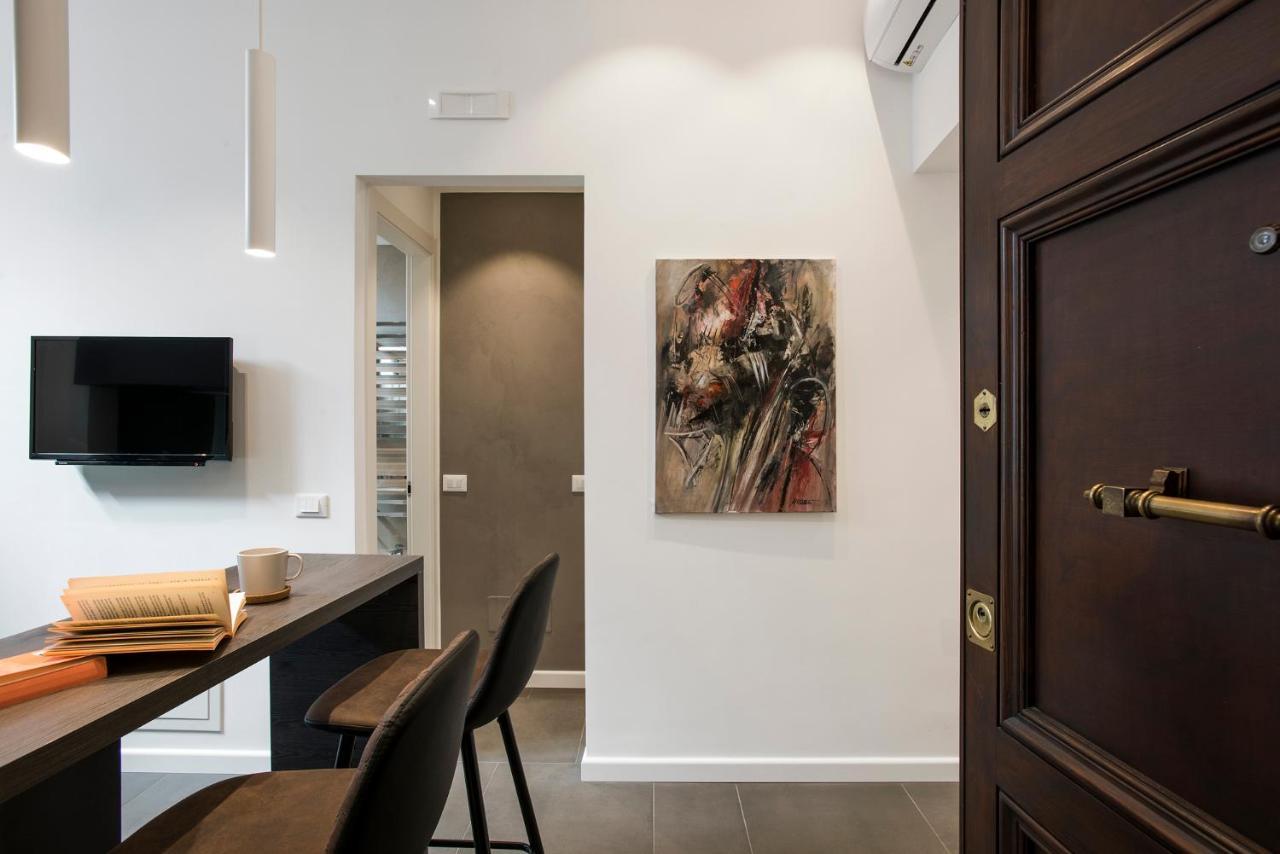 Apartment Residenza Fontanella Barberini By Spanish Steps Rome