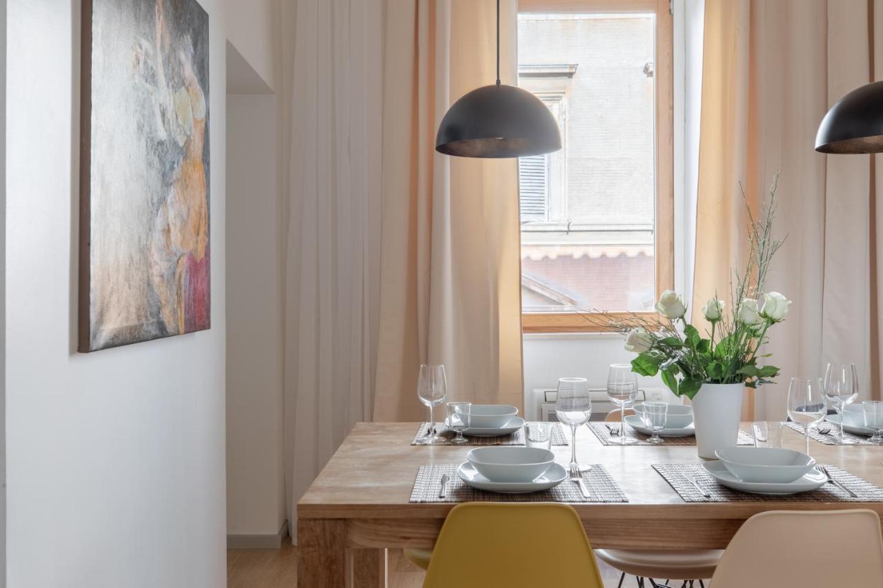 Iflat Navona White And Stylish Apartment Rome