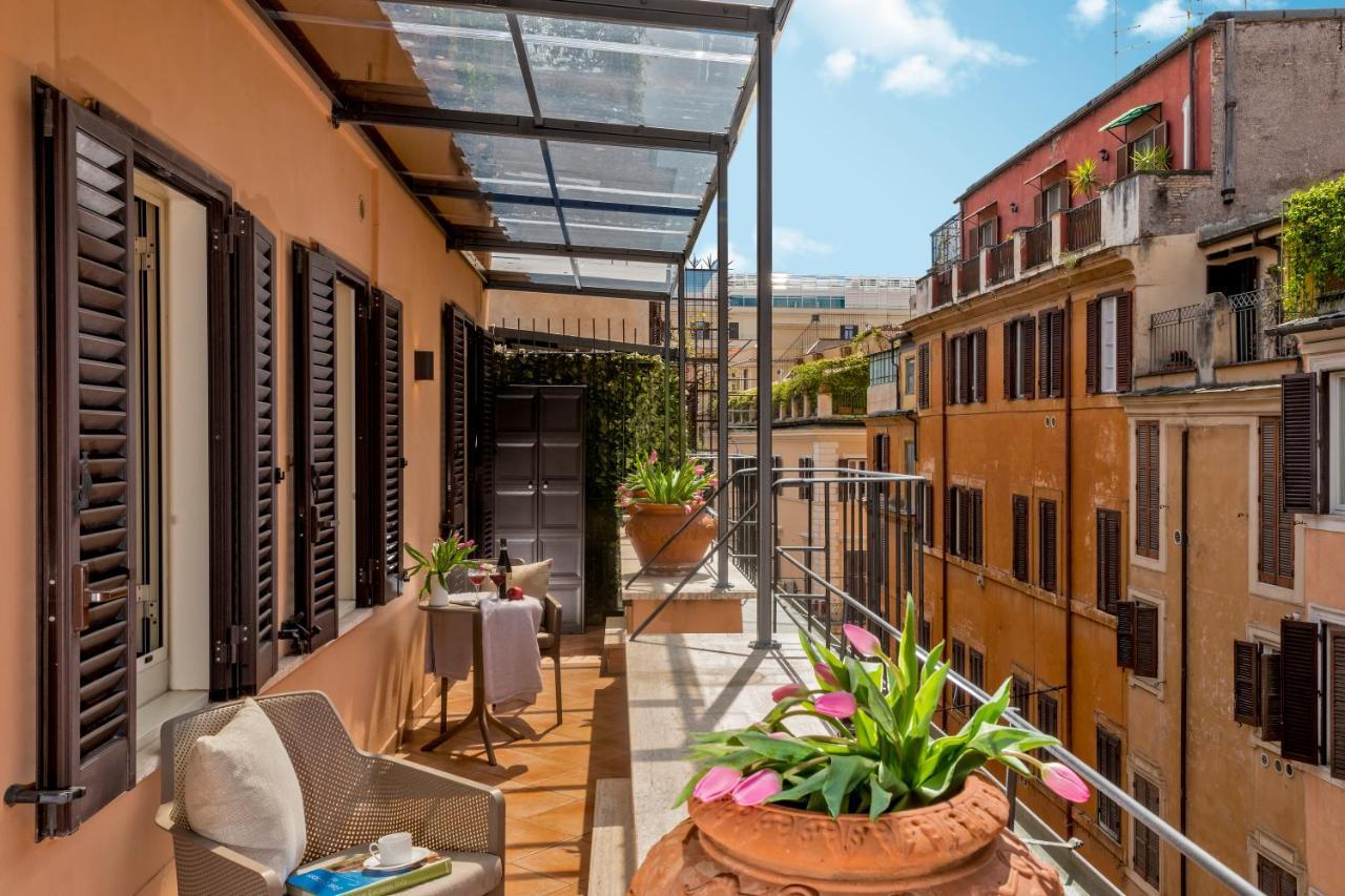 Lovely Spanish Steps With Balcony *
