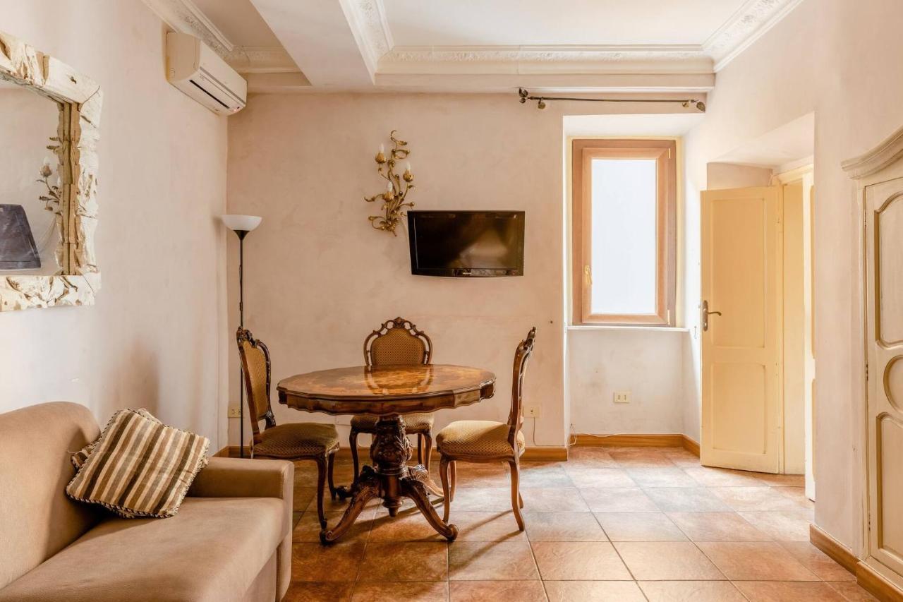 Appartement Right In The Ancient Historical Center Two Bedrooms Two Bath, Up To 6 Pax Rome