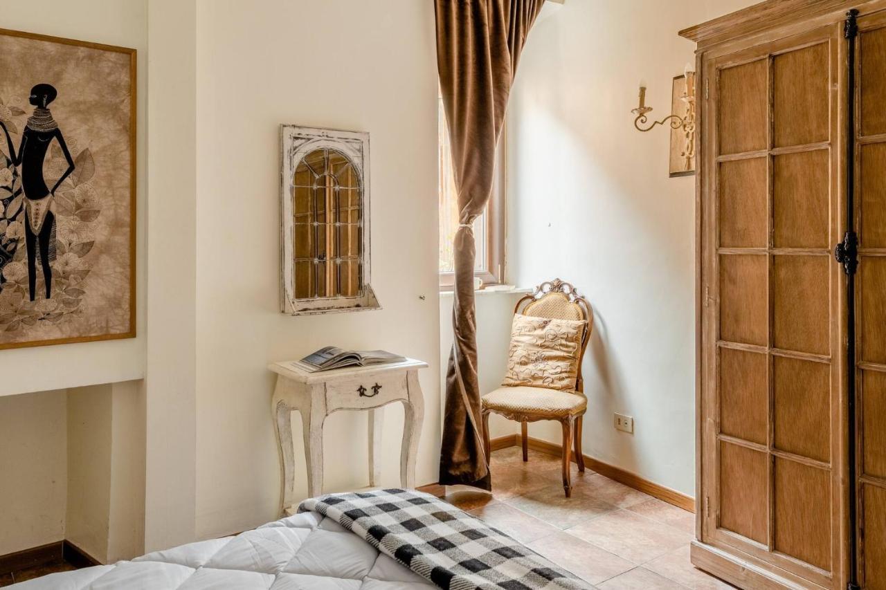 Appartement Right In The Ancient Historical Center Two Bedrooms Two Bath, Up To 6 Pax Rome