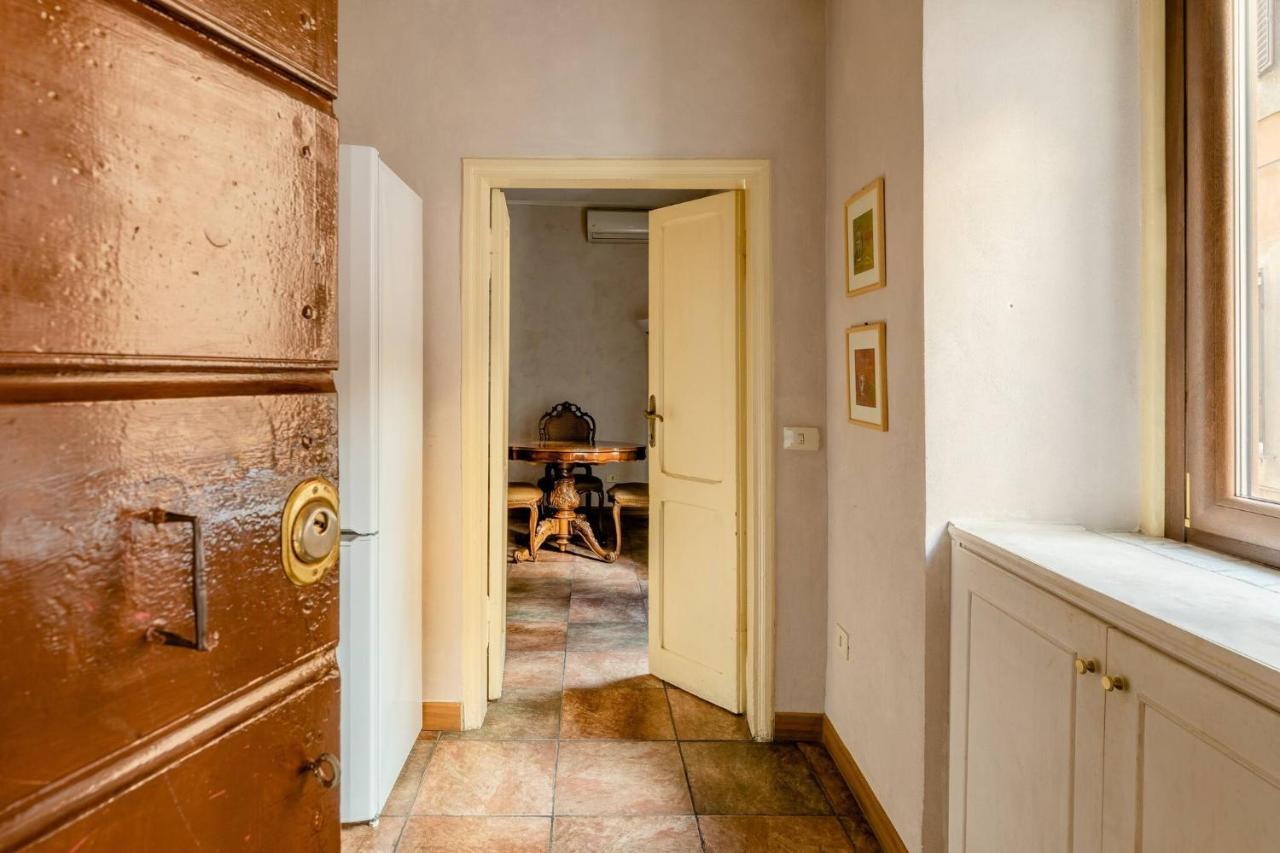 Appartement Right In The Ancient Historical Center Two Bedrooms Two Bath, Up To 6 Pax *