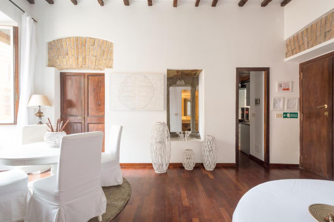 Ghetto Campo Dei Fiori Luxury White Apartment Rome