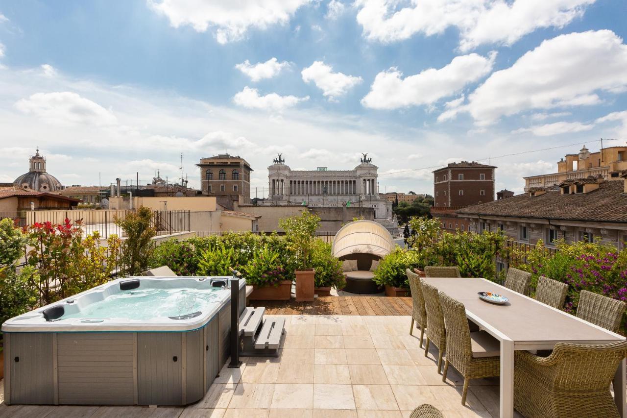 Amazing Penthouse Piazza Venezia Apartment Rome