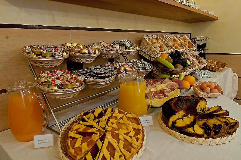 Lirico Hotel 3*