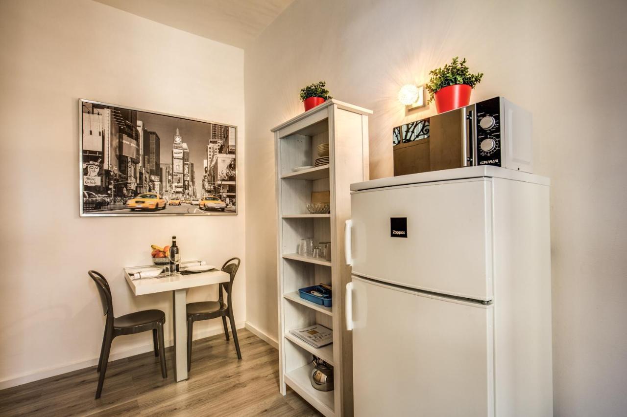 Lovely With Balcony In Campo De' Fiori Rome