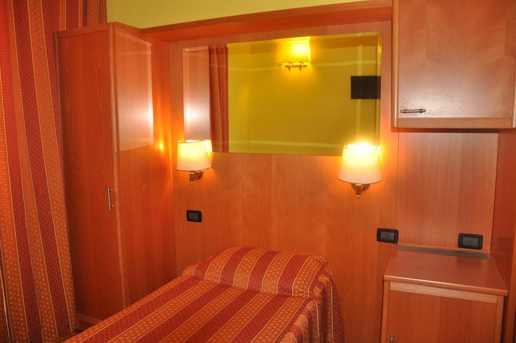 Beauty Hostel *