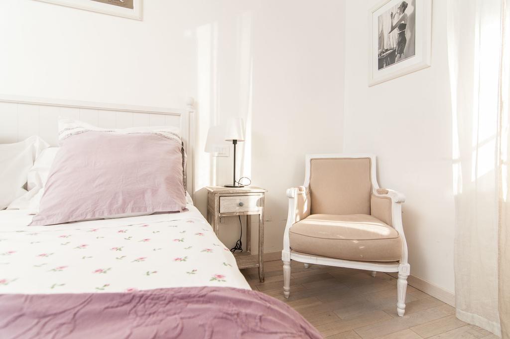 White House Guest house 2*