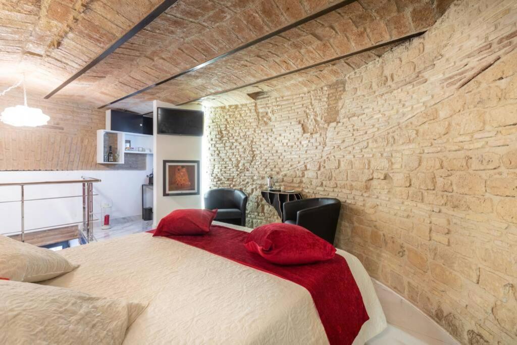 Appartement Colosseum Archeoloft In Historic Center Of *