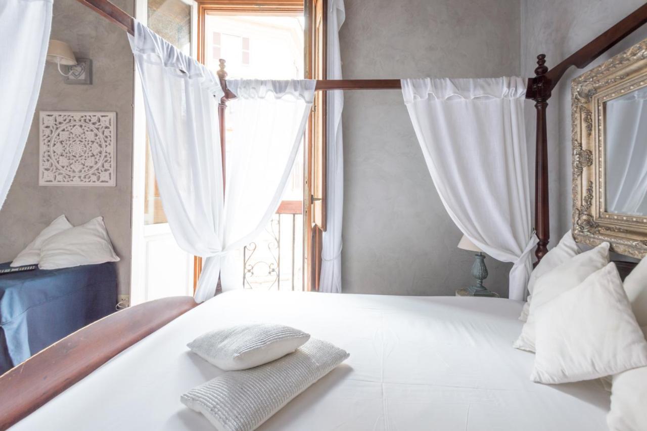 Ghetto Campo Dei Fiori Luxury White Apartment Rome