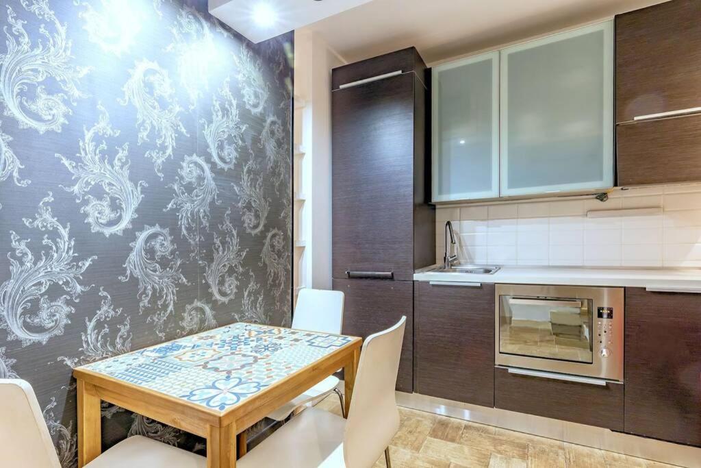 Appartamento Lovely Ground Floor Colosseo Wi-fi Ac *
