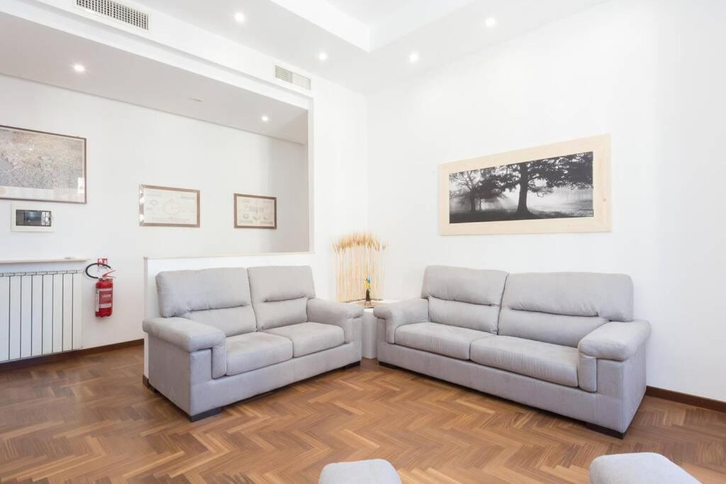 Appartamento Popolo Elegant Two Bedroom