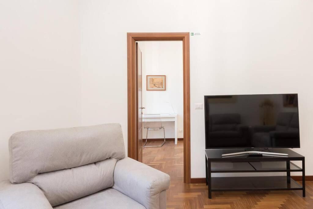 Popolo Elegant Two Bedroom Appartamento Roma
