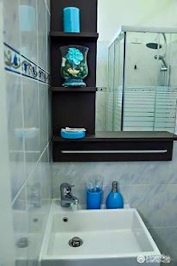 Kambal Maison * Roma