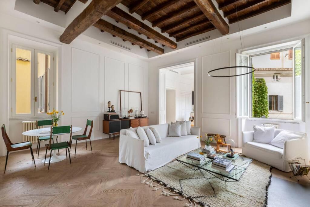 Casa Luce, A Burghesius Home Rome