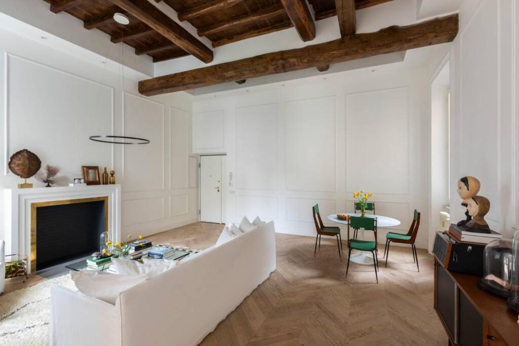 Casa Luce, A Burghesius Home