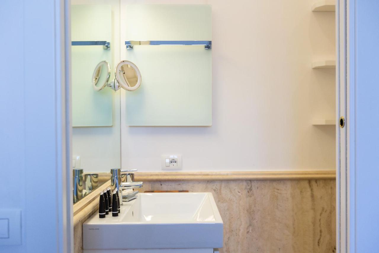 Apartment Amazing Penthouse Piazza Venezia Rome