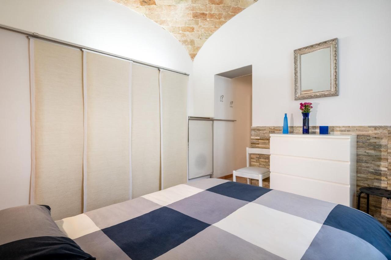 Ht Apt Mameli 40 * Rome