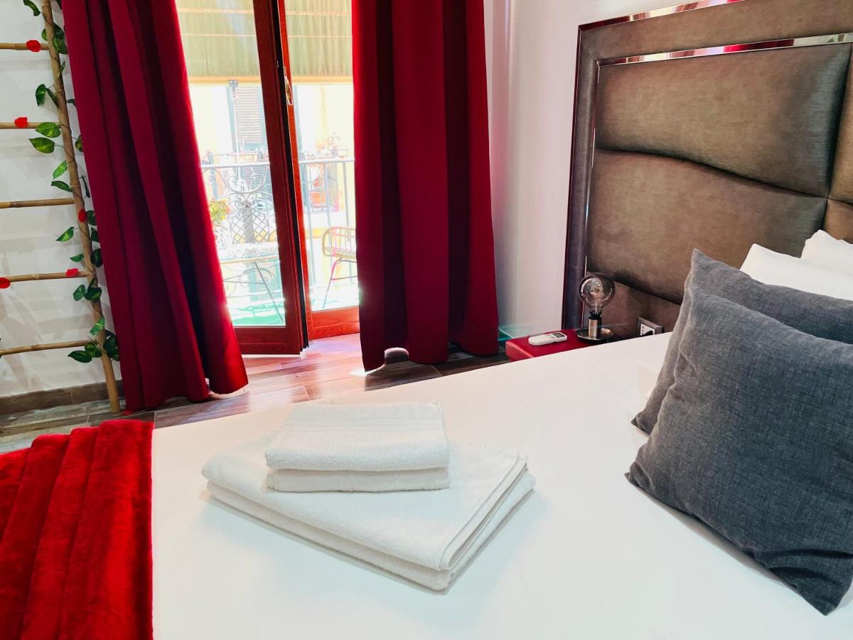 Acomodação com café da manhã  Cocorita Suites Roma