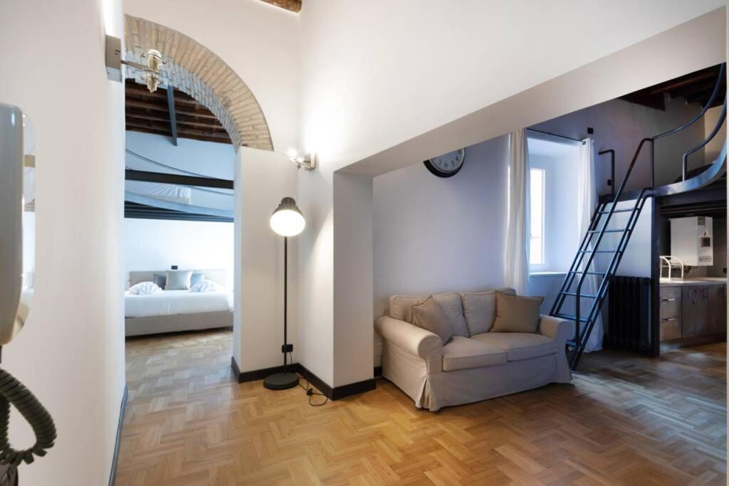 Rufina Open Space Apartment
