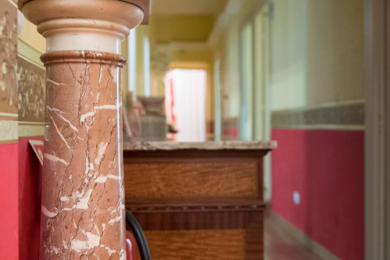 La Breccia A Porta Pia Couette-café Rome