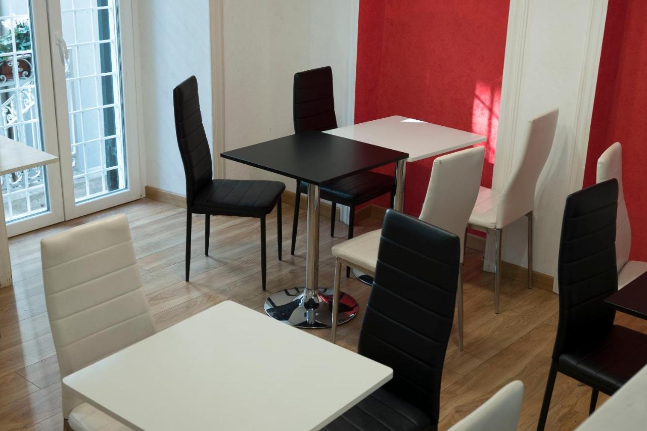 Couette-café La Breccia A Porta Pia Rome