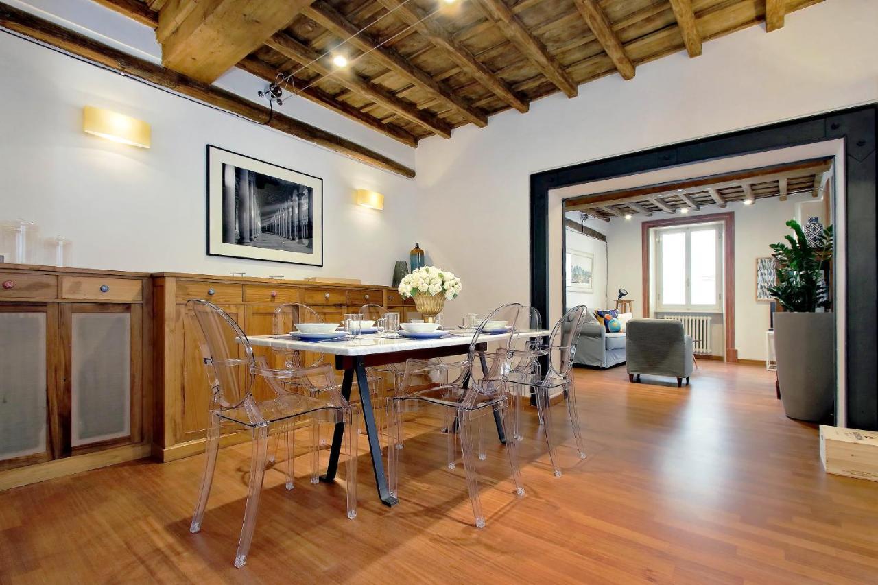 Ych-farnese Charme Apartment