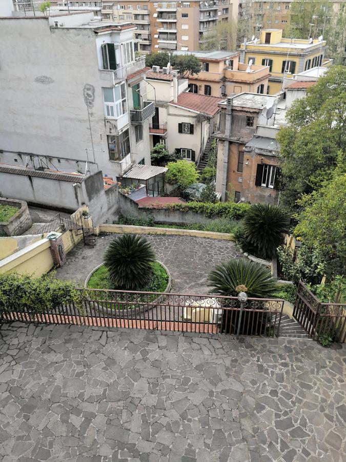 Domus Getsemani Acomodação com café da manhã  2*