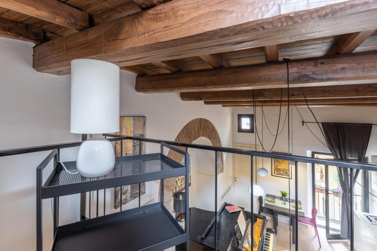 Musician Colosseo With Piano Apartment *