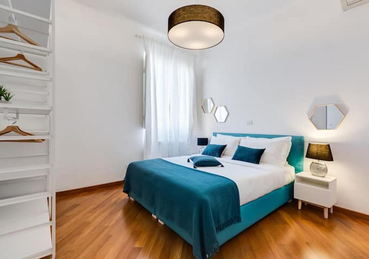 Modern, Stylish Flat Near Piazza Della Repubblica *