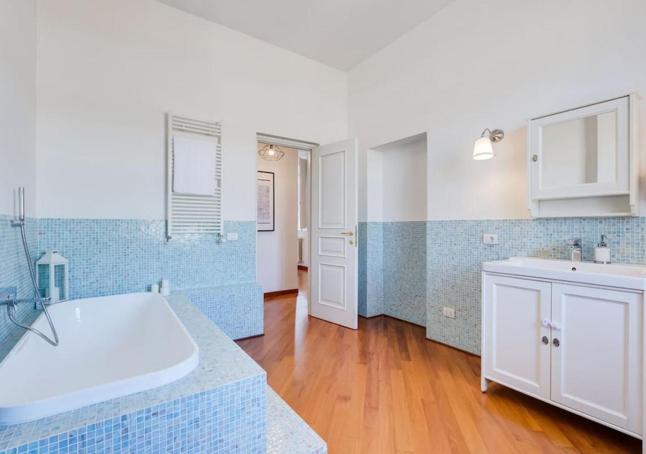 Vakantiehuis Modern, Stylish Flat Near Piazza Della Repubblica