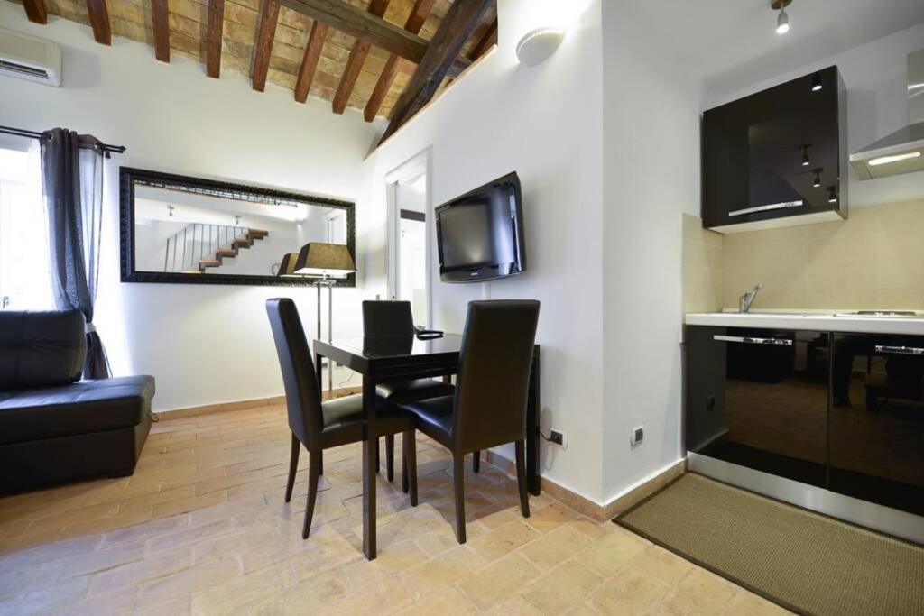 Appartement Ibernesi - Charming At The Forums Rome