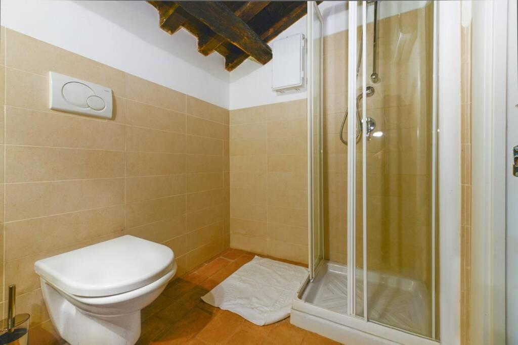 Ibernesi - Charming At The Forums Appartement *