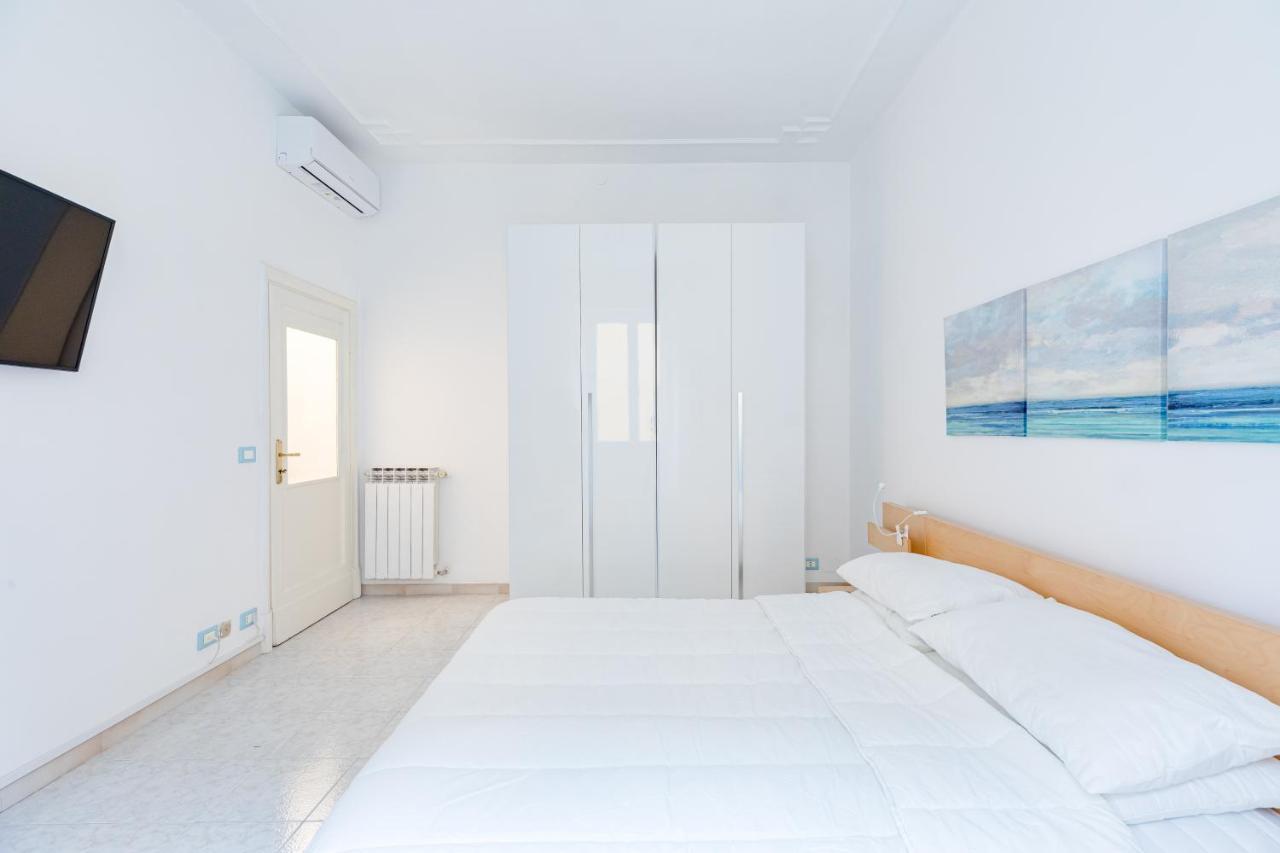 Arezzo Apartment, Metro Bologna E Bus Per La Sapienza, 4 Persone, Wifi Rome
