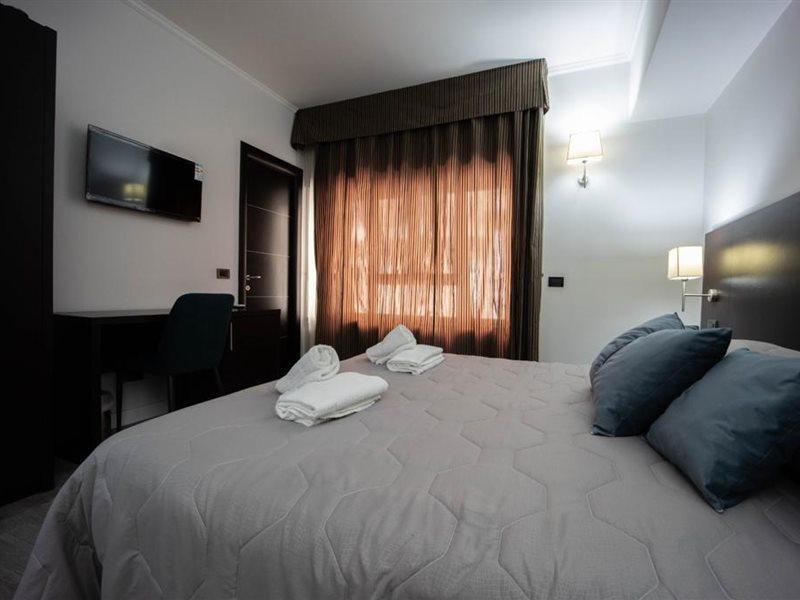 Seven Kings Relais 3* Rome