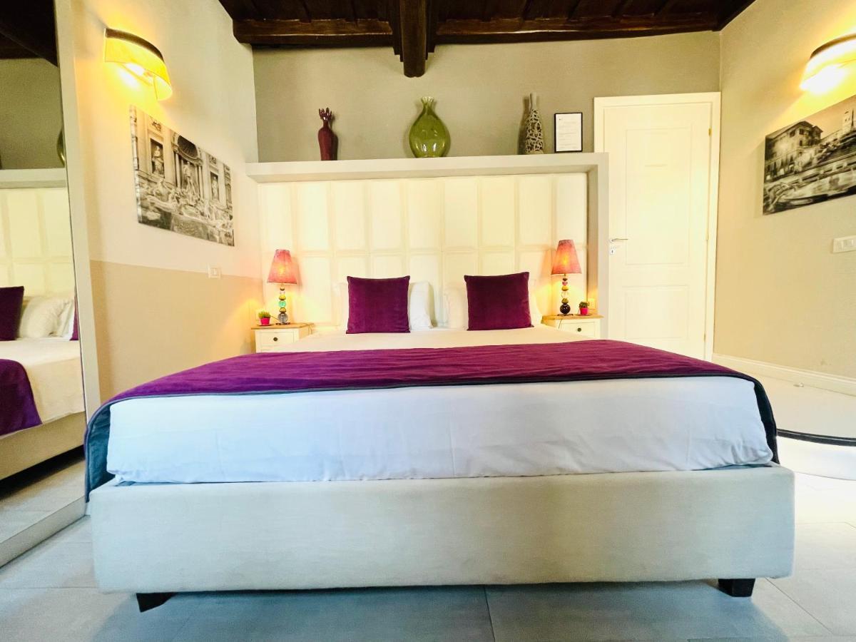 Town House Spagna- Luxury With Jacuzzi Bath Maison d'hôtes *