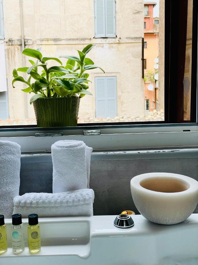 Town House Spagna- Luxury Rooms With Jacuzzi Bath Guest house Rome