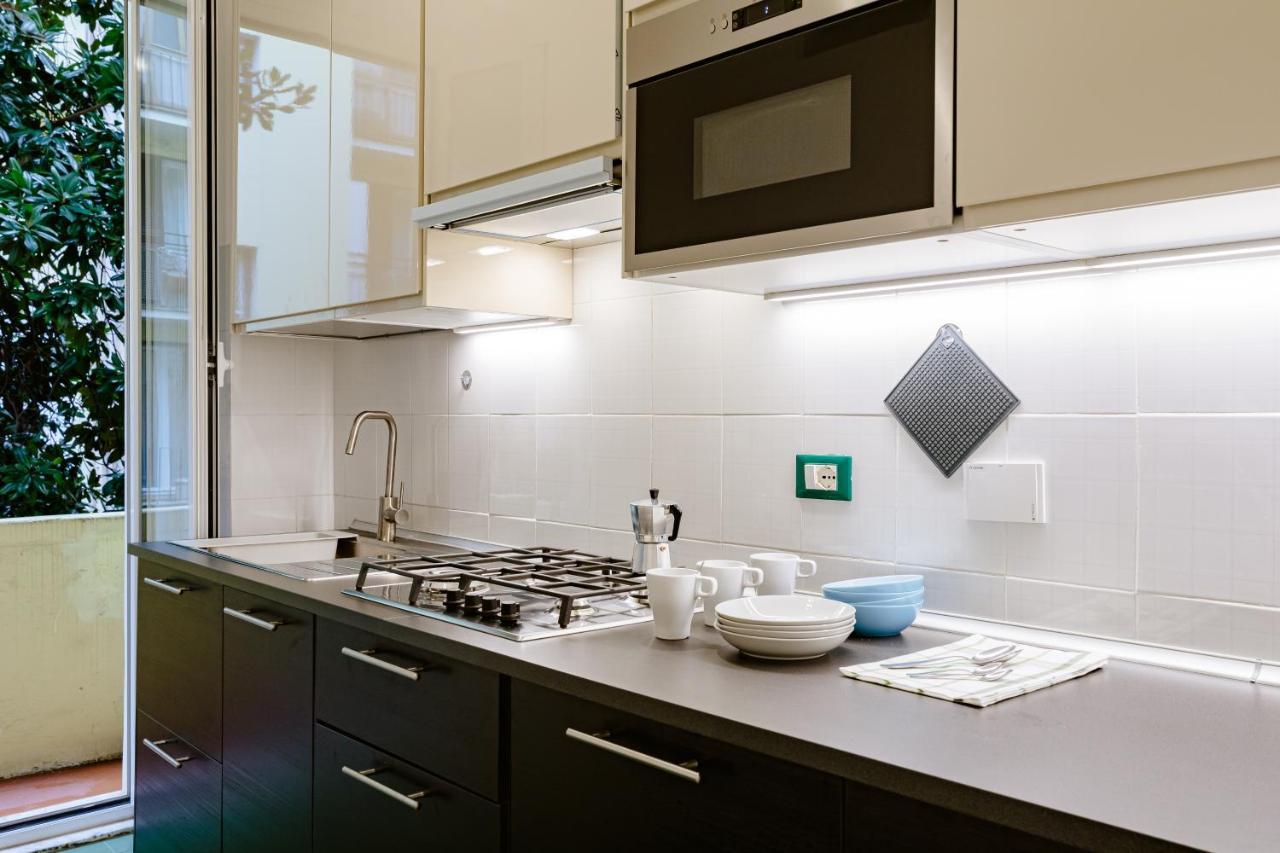 Appartement Arezzo Apartment, Metro Bologna E Bus Per La Sapienza, 4 Persone, Wifi Rome