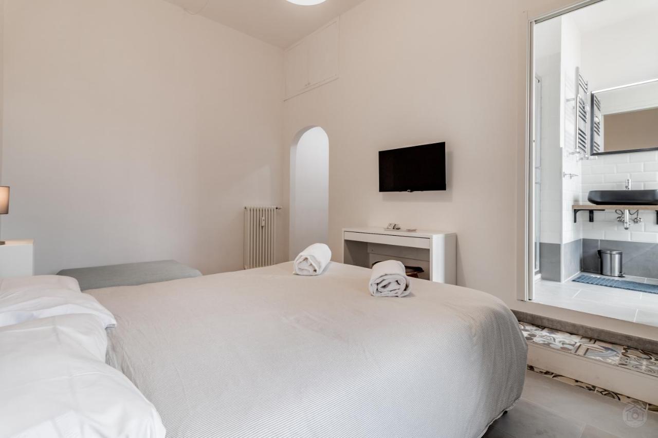 House Piramide Rome